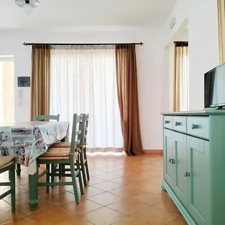 Apartamento In Roseto Degli Abruzzi Mit Grill, Gemeinsamem Pool Und Garten