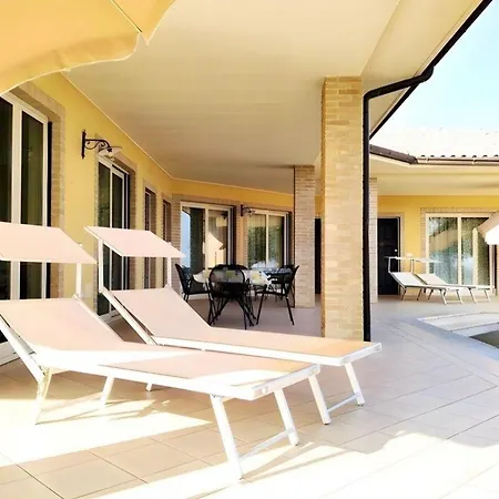 Apartamento In Roseto Degli Abruzzi Mit Grill, Gemeinsamem Pool Und Garten *